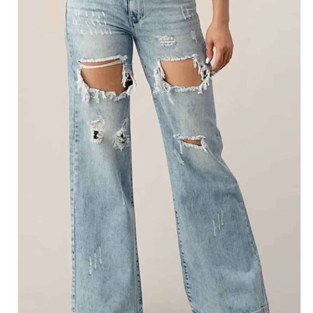 Distressed Light Blue Women's Jeans Litz Unique